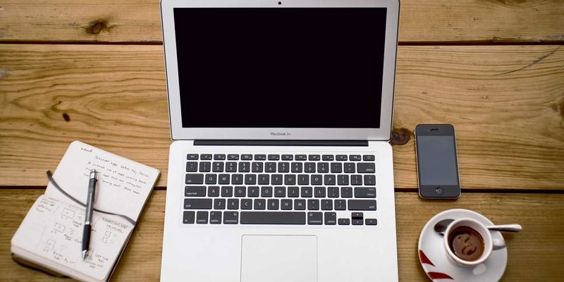 工业自动化软件架构演进：从传统组态到智能控制与云原生部署