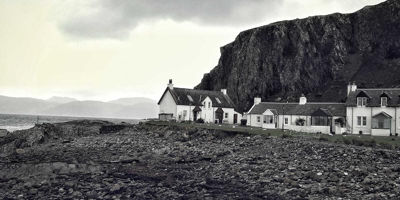 自适应控制算法：智能制造应对原料与工况波动的关键技术